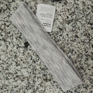 Lululemon fly away headband